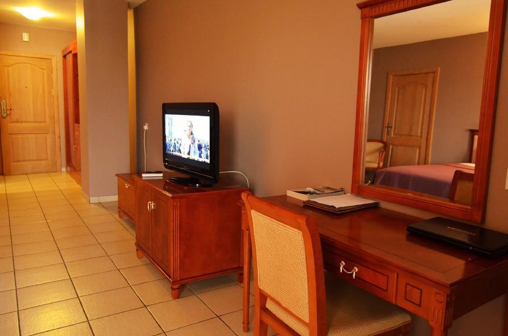 אקרה Mensvic Grand Hotel חדר תמונה